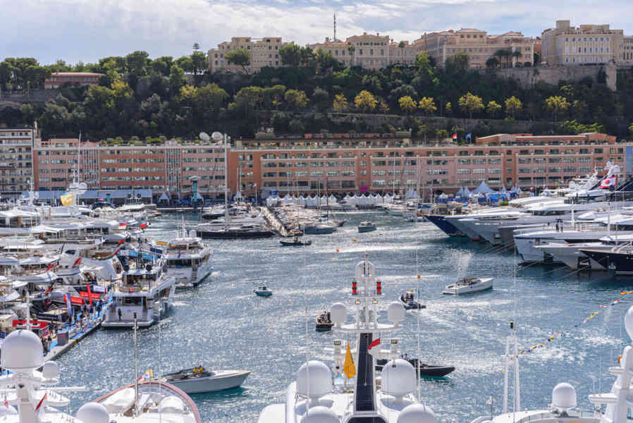 Principado de Mónaco 06 - Montecarlo - puerto de Mónaco.jpg
